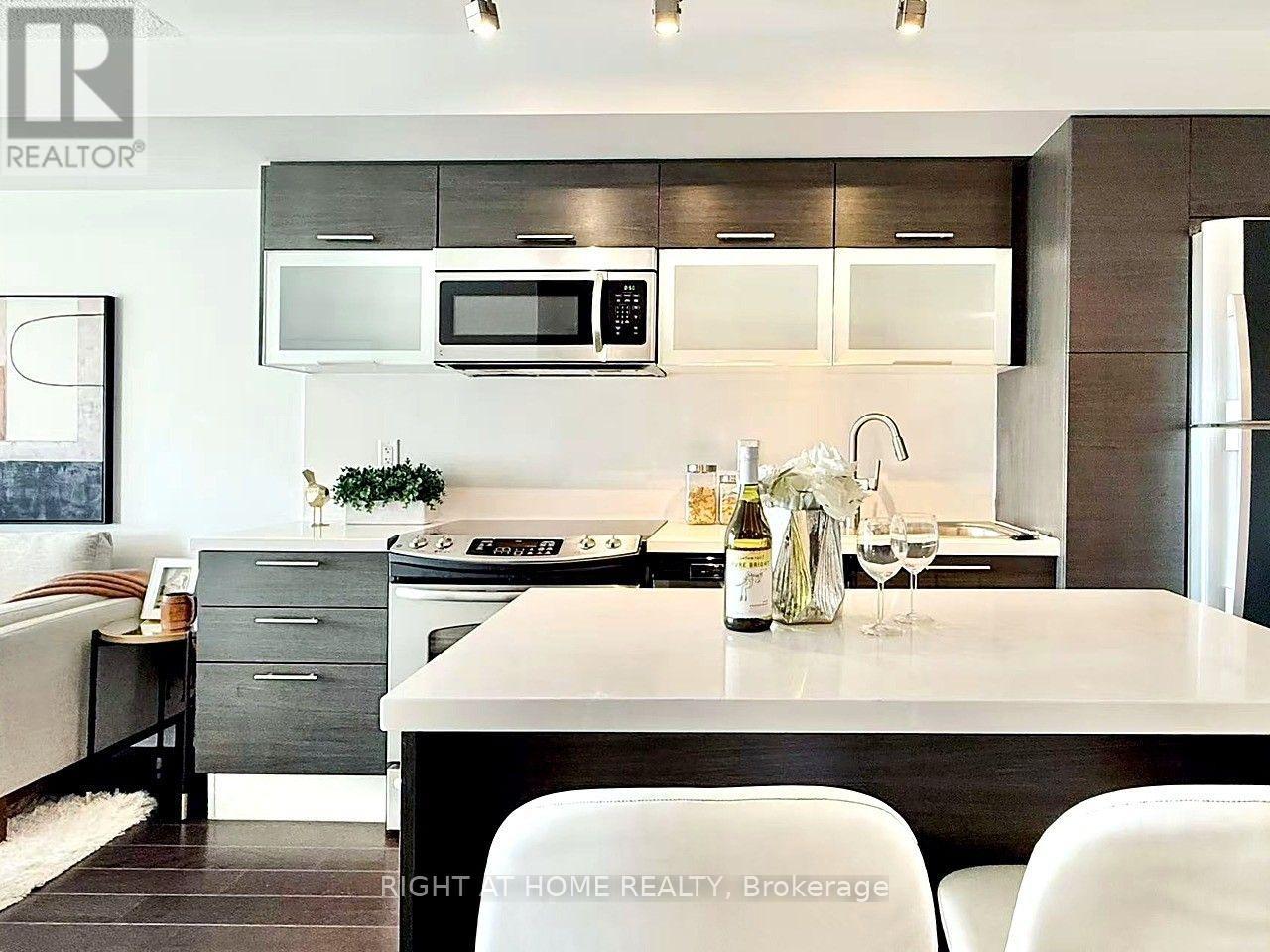 2213 - 386 Yonge Street, Toronto, Ontario  M5B 0A5 - Photo 3 - C13777364