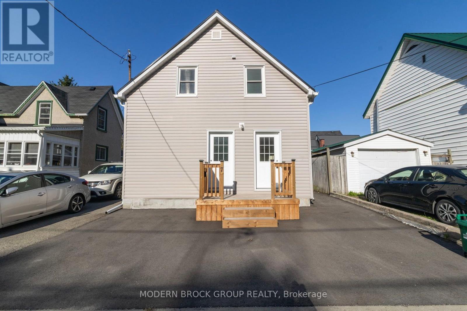 7 Elm Street, Brockville, Ontario