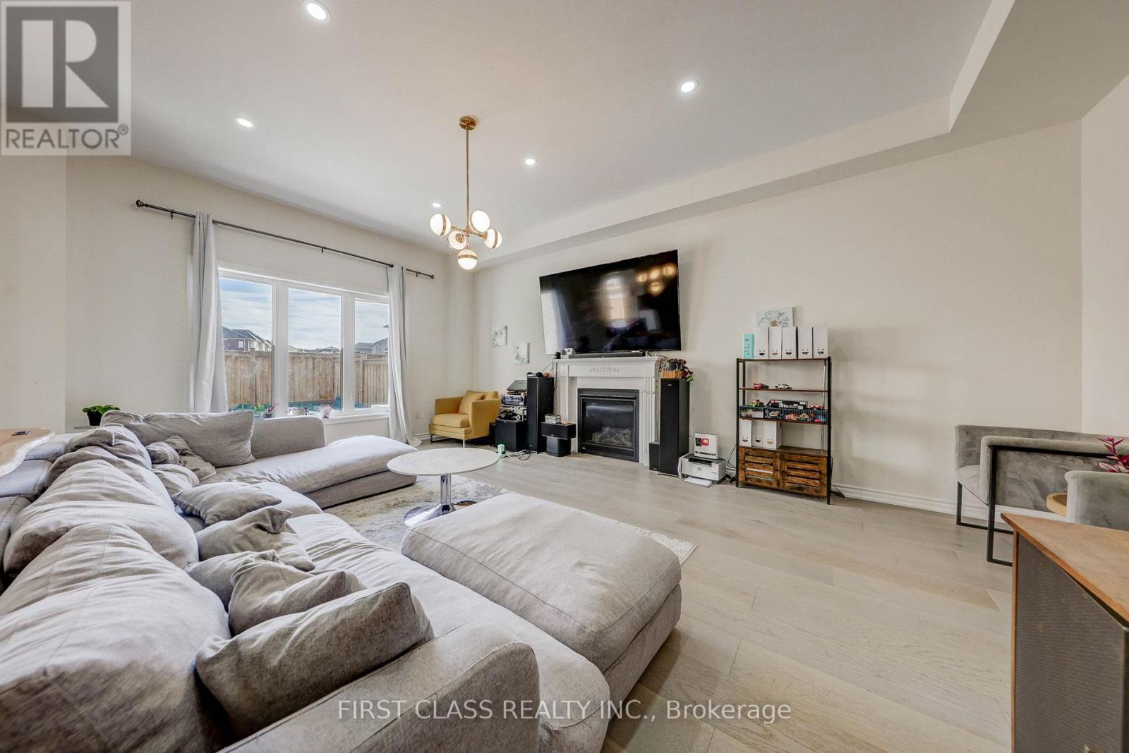7 Cranley Road, East Gwillimbury, Ontario  L9N 0T7 - Photo 9 - N13777360
