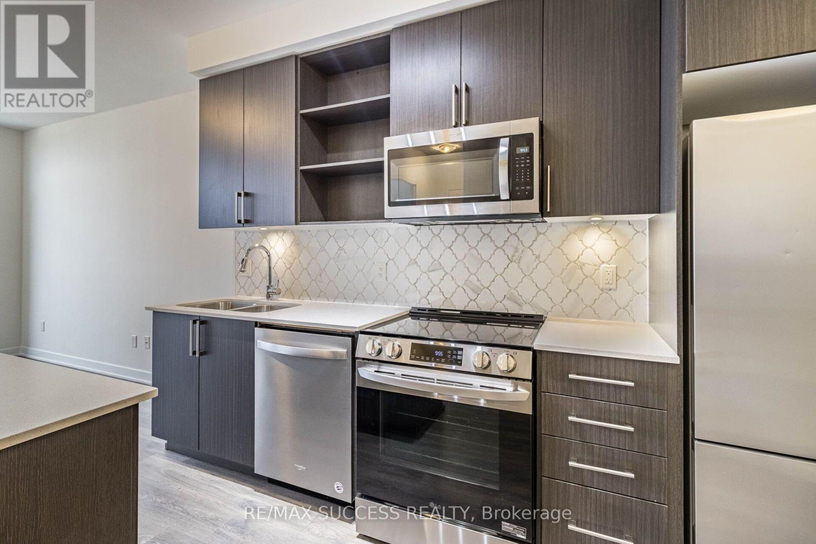 4655 Glen Erin Drive, Mississauga, Ontario  L5M 0Z1 - Photo 11 - W13777354