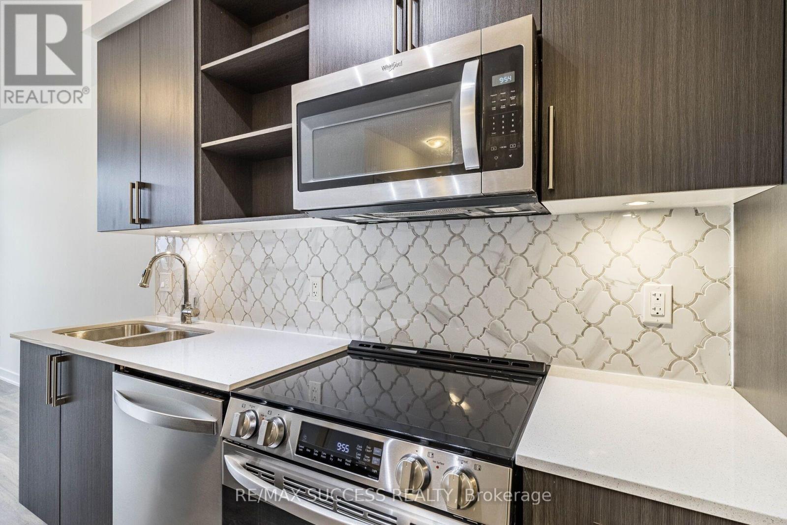 4655 Glen Erin Drive, Mississauga, Ontario  L5M 0Z1 - Photo 13 - W13777354