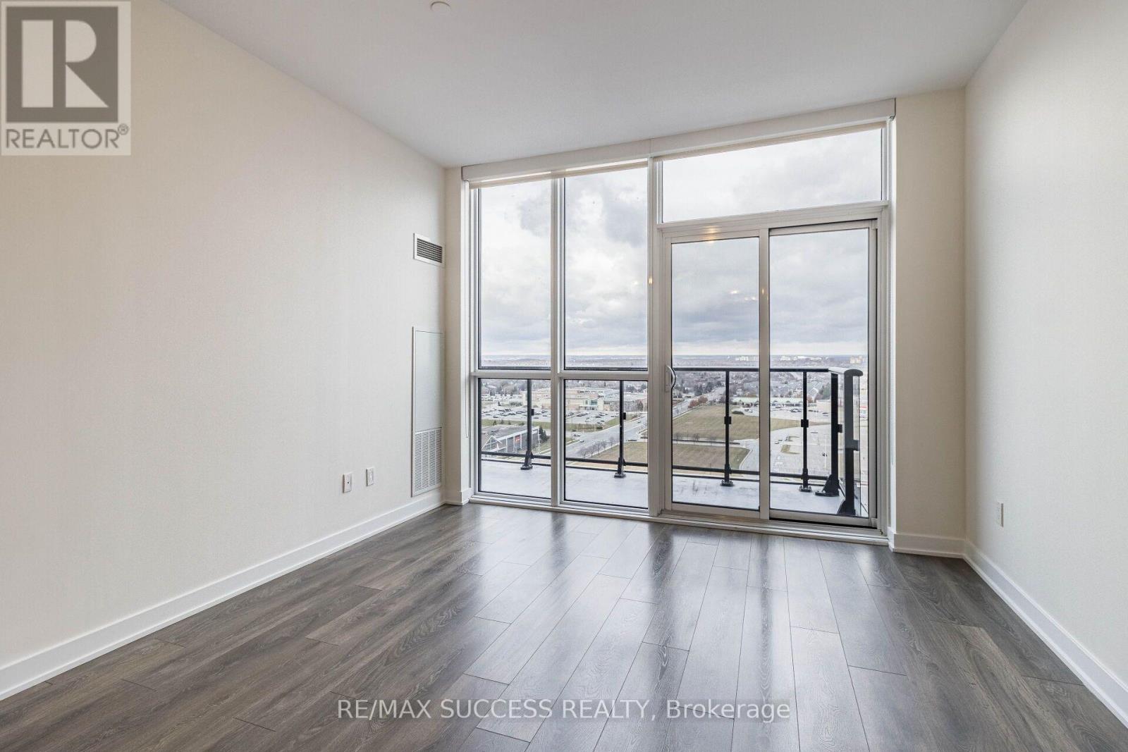 4655 Glen Erin Drive, Mississauga, Ontario  L5M 0Z1 - Photo 15 - W13777354