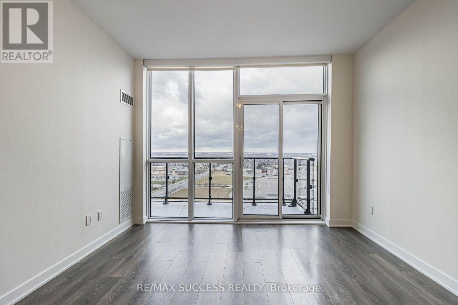 4655 Glen Erin Drive, Mississauga, Ontario  L5M 0Z1 - Photo 16 - W13777354