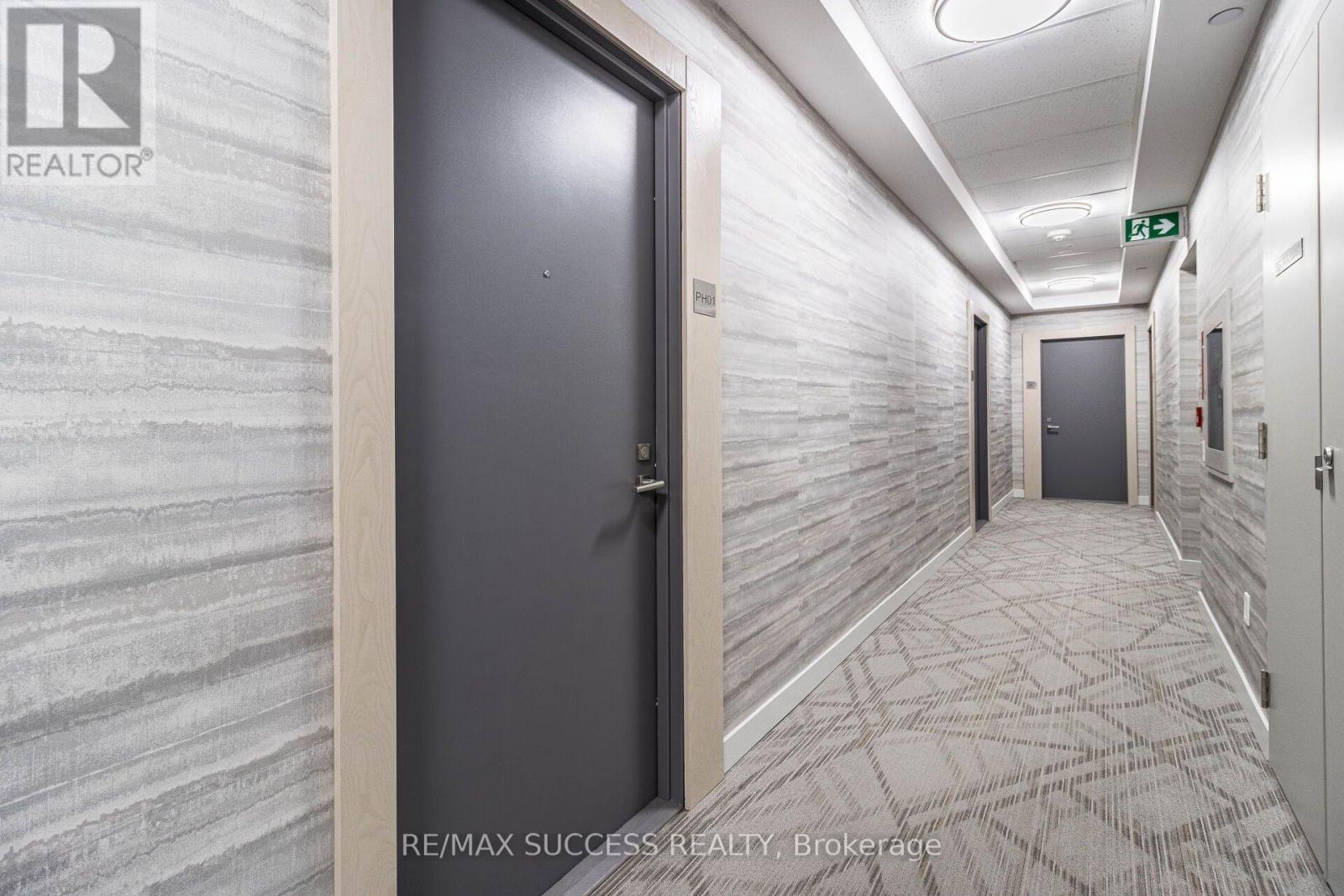 4655 Glen Erin Drive, Mississauga, Ontario  L5M 0Z1 - Photo 4 - W13777354