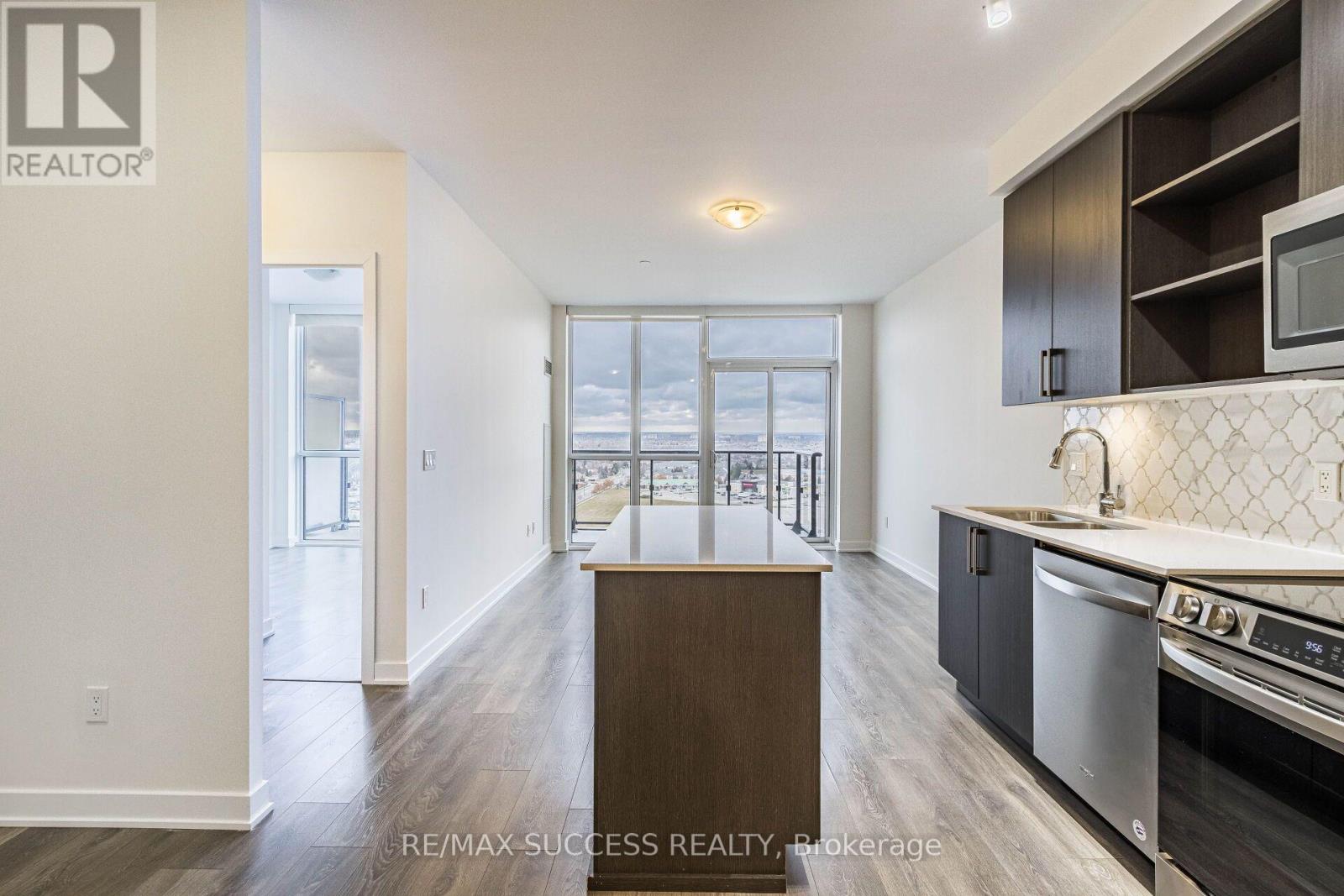 4655 Glen Erin Drive, Mississauga, Ontario  L5M 0Z1 - Photo 7 - W13777354
