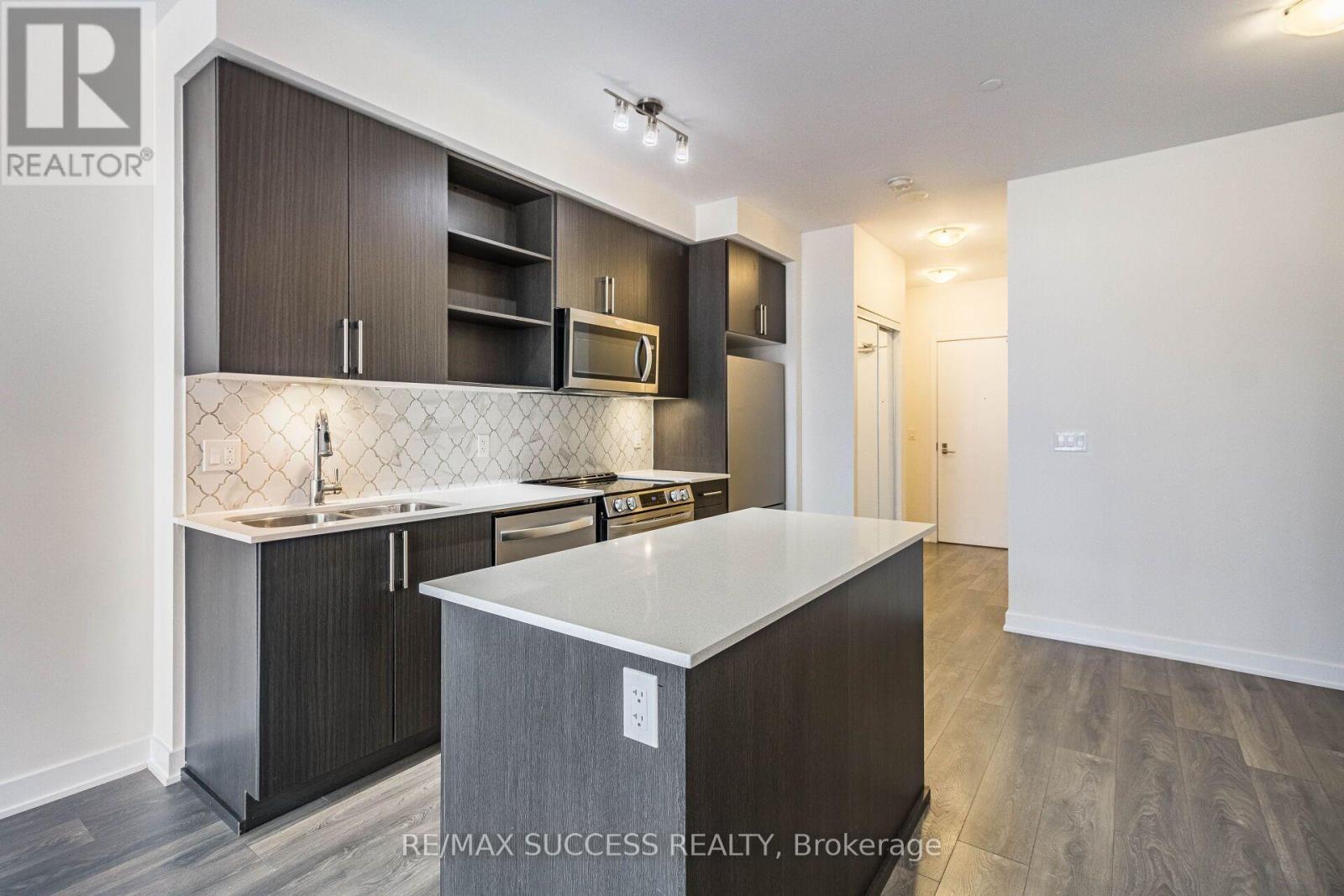 4655 Glen Erin Drive, Mississauga, Ontario  L5M 0Z1 - Photo 9 - W13777354