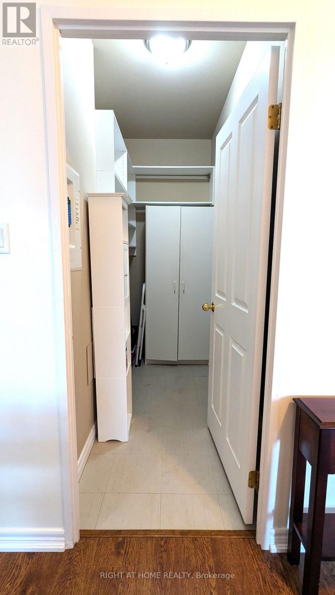 503 - 60 Wyndham Street S, Guelph, Ontario  N1E 7H7 - Photo 12 - X13777358