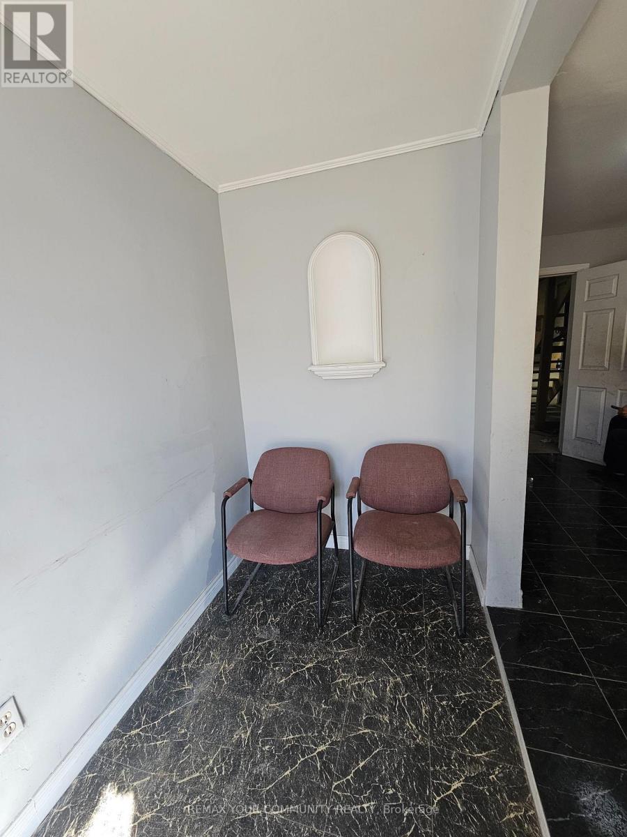 177 Limestone Crescent, Toronto, Ontario  M3J 2R1 - Photo 6 - W13720248