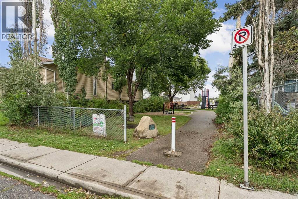 35 Dovercliffe Way SE, Calgary, Alberta  T2B 1W6 - Photo 42 - A2341223