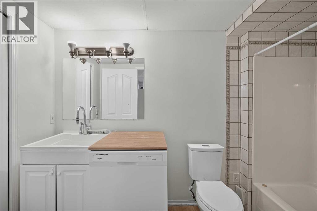 113 Mt Douglas Villas Se, Calgary, Alberta T2Z 3R5 - Photo 33 - A2342282