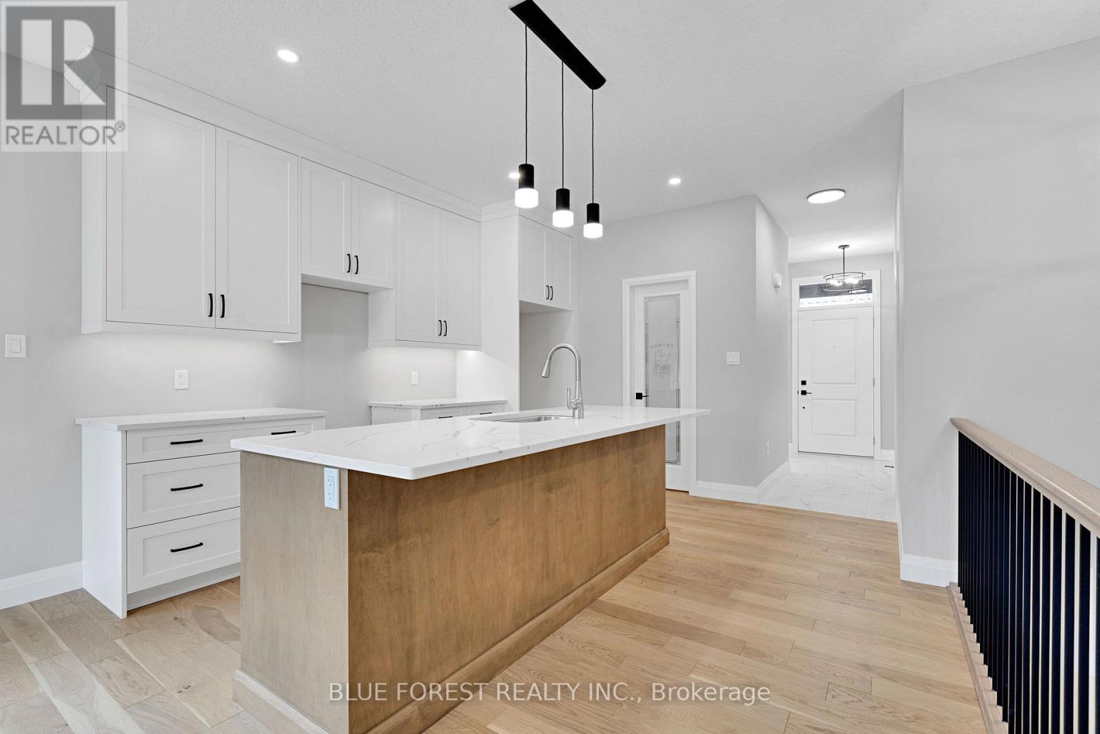 147 Shirley Street, Thames Centre, Ontario  N0M 2P0 - Photo 4 - X13777384