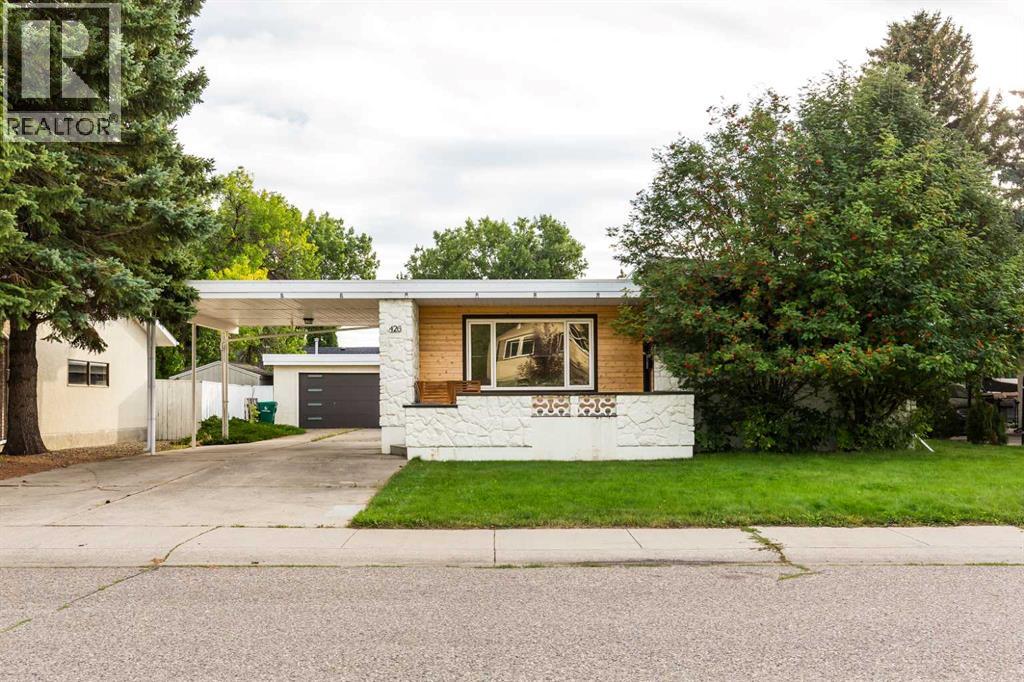 426 Normandy Road S, Lethbridge, Alberta  T1J 3Y1 - Photo 3 - A2343504