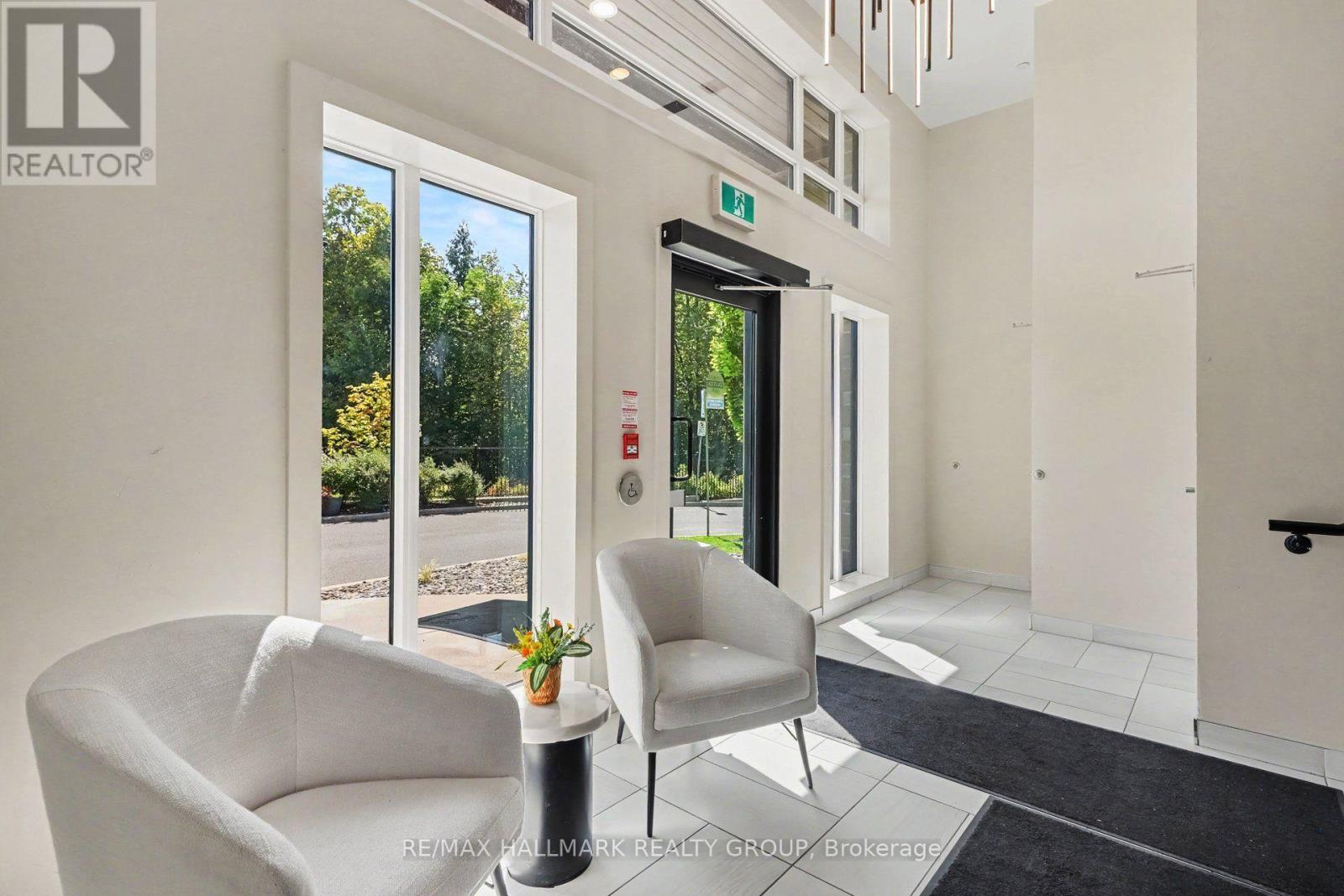 202 - 110 Cortile Private, Ottawa, Ontario  K1V 2S8 - Photo 3 - X13777398