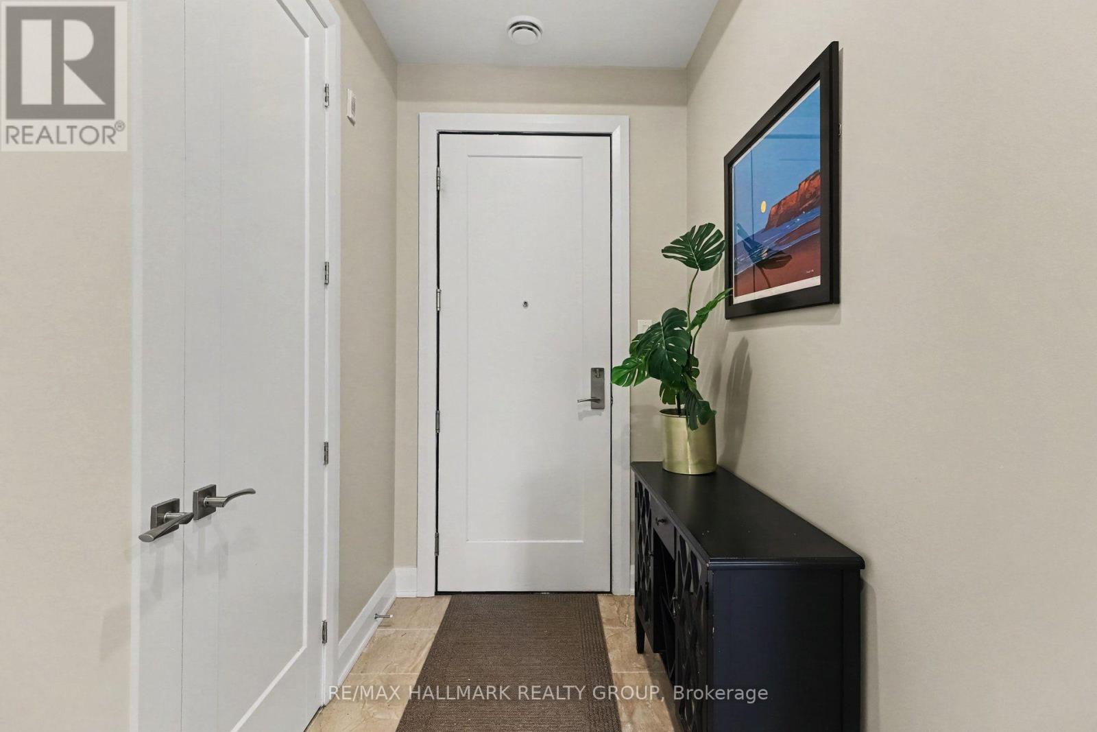 202 - 110 Cortile Private, Ottawa, Ontario  K1V 2S8 - Photo 4 - X13777398