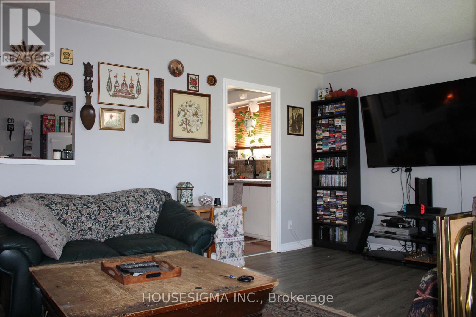 430 Harcourt Drive, Oshawa, Ontario  L1H 6V6 - Photo 2 - E13777400
