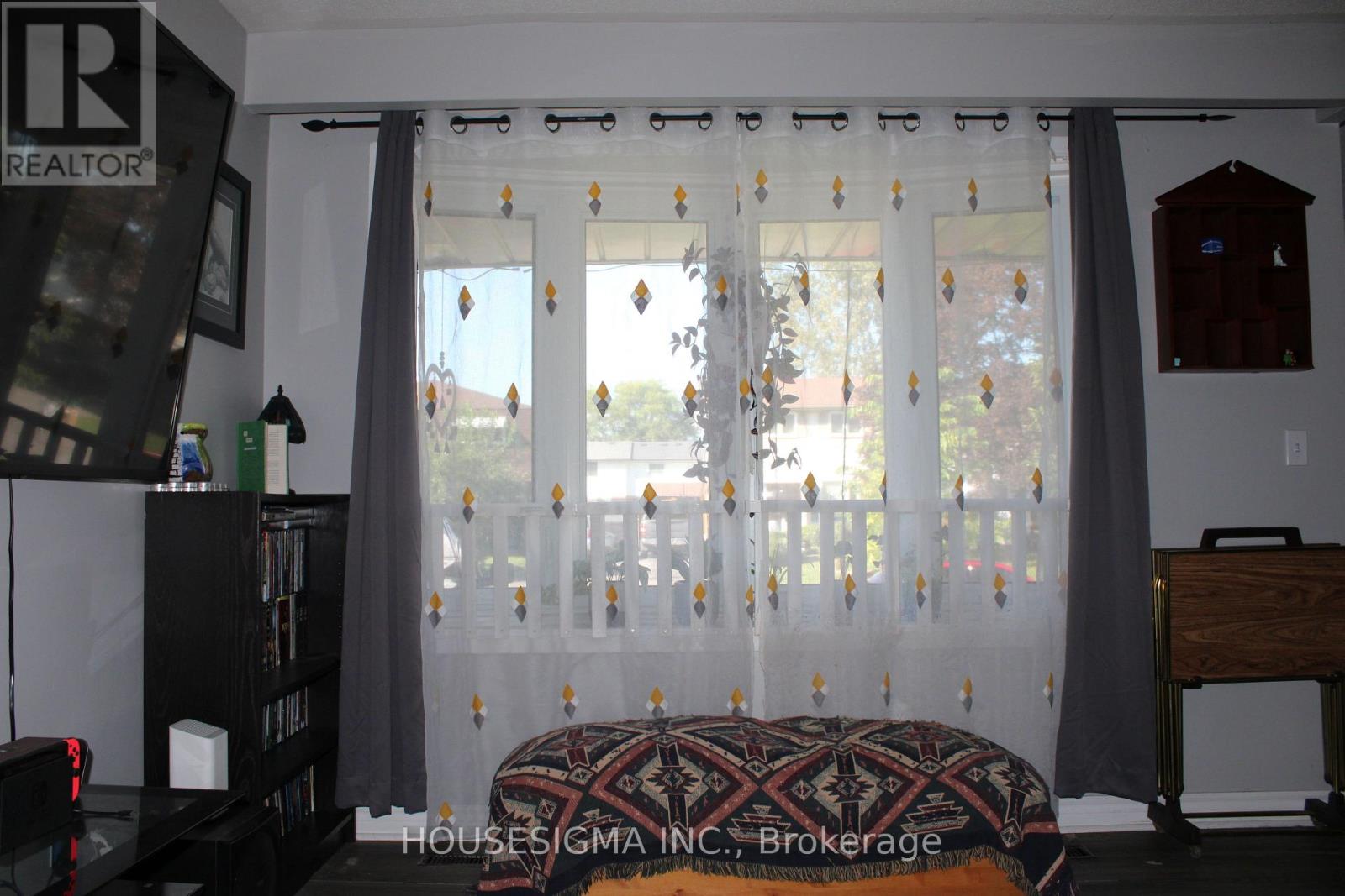 430 Harcourt Drive, Oshawa, Ontario  L1H 6V6 - Photo 3 - E13777400