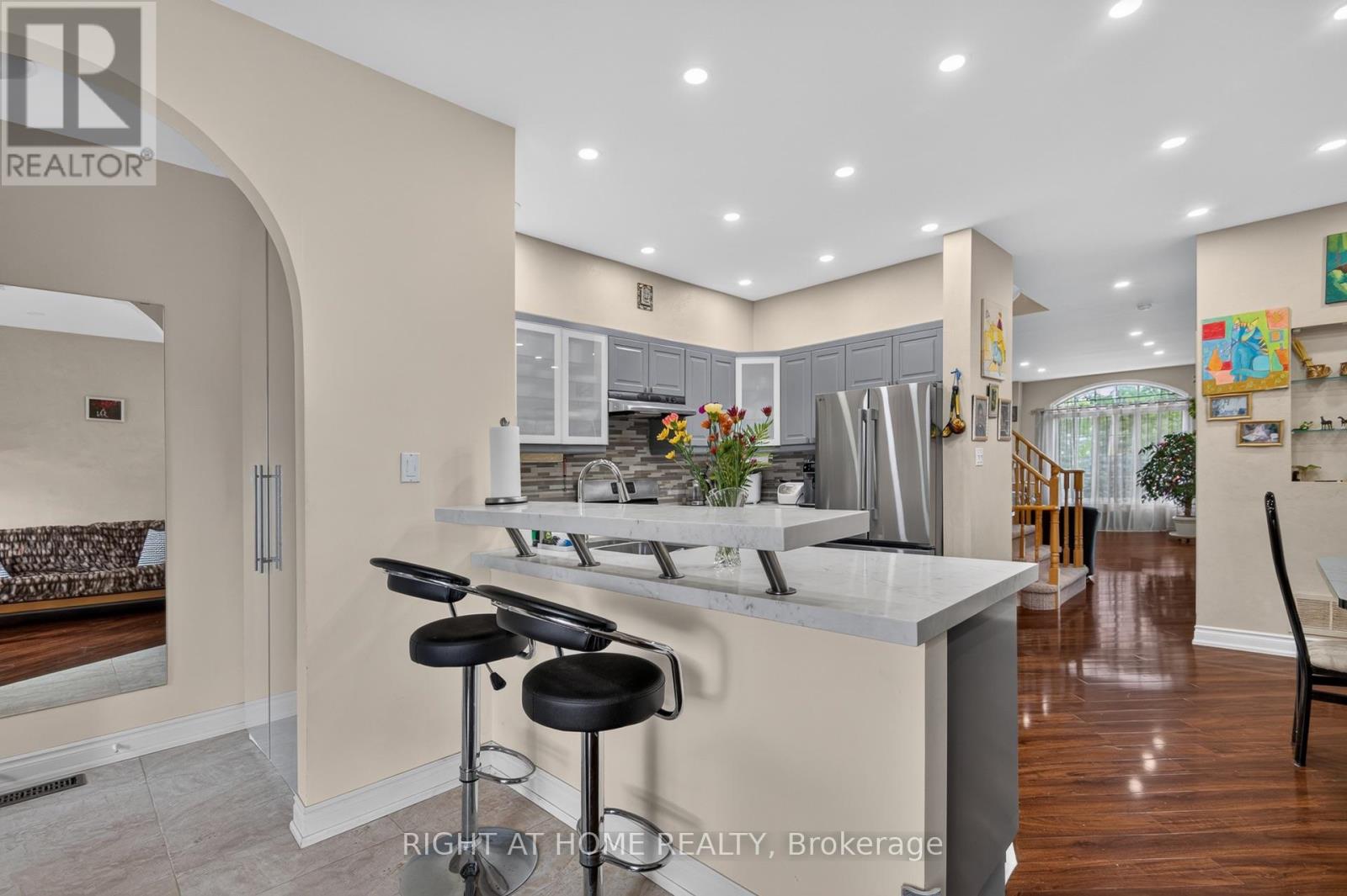 4 Forest Run Boulevard, Vaughan, Ontario  L4K 5J8 - Photo 13 - N13751288