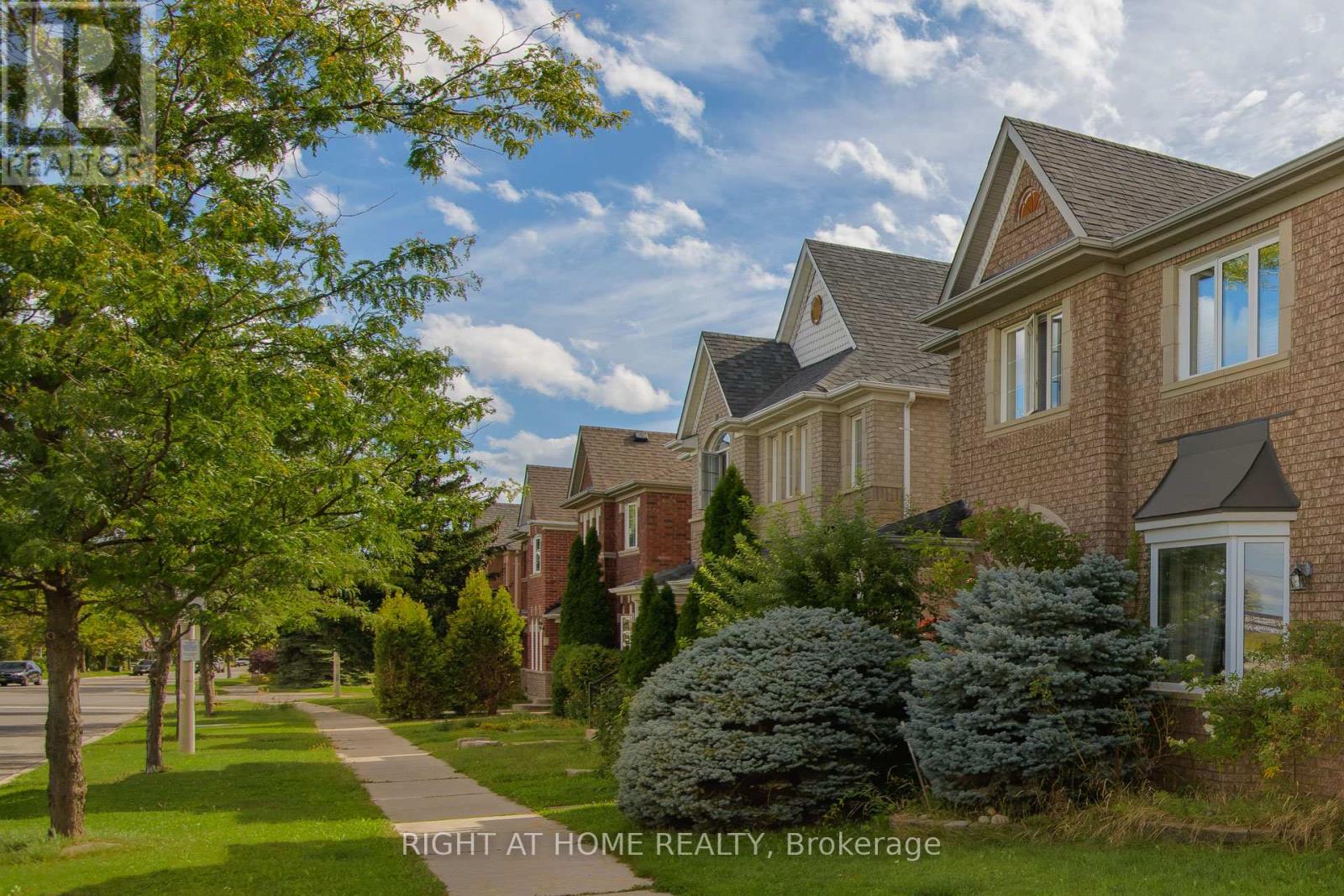 4 Forest Run Boulevard, Vaughan, Ontario  L4K 5J8 - Photo 3 - N13751288