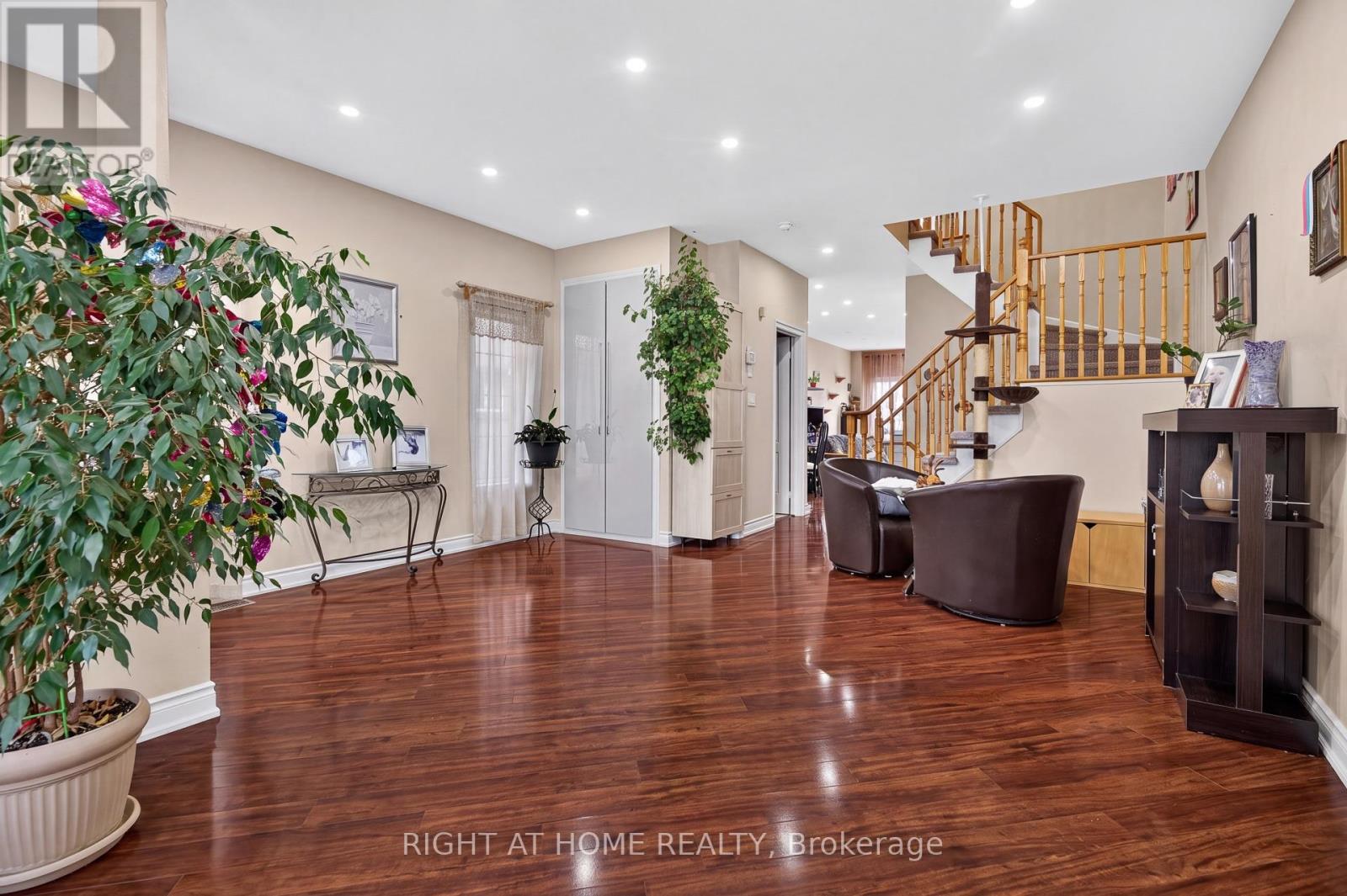 4 Forest Run Boulevard, Vaughan, Ontario  L4K 5J8 - Photo 7 - N13751288