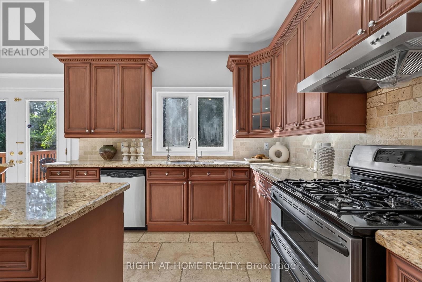 23 Mackay Drive, Richmond Hill (South Richvale), Ontario  L4C 6N9 - Photo 22 - N13777410