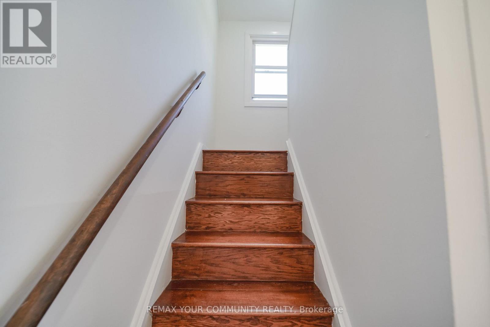 102 Hearst Circle, Toronto, Ontario  M6M 2V1 - Photo 16 - W13772398