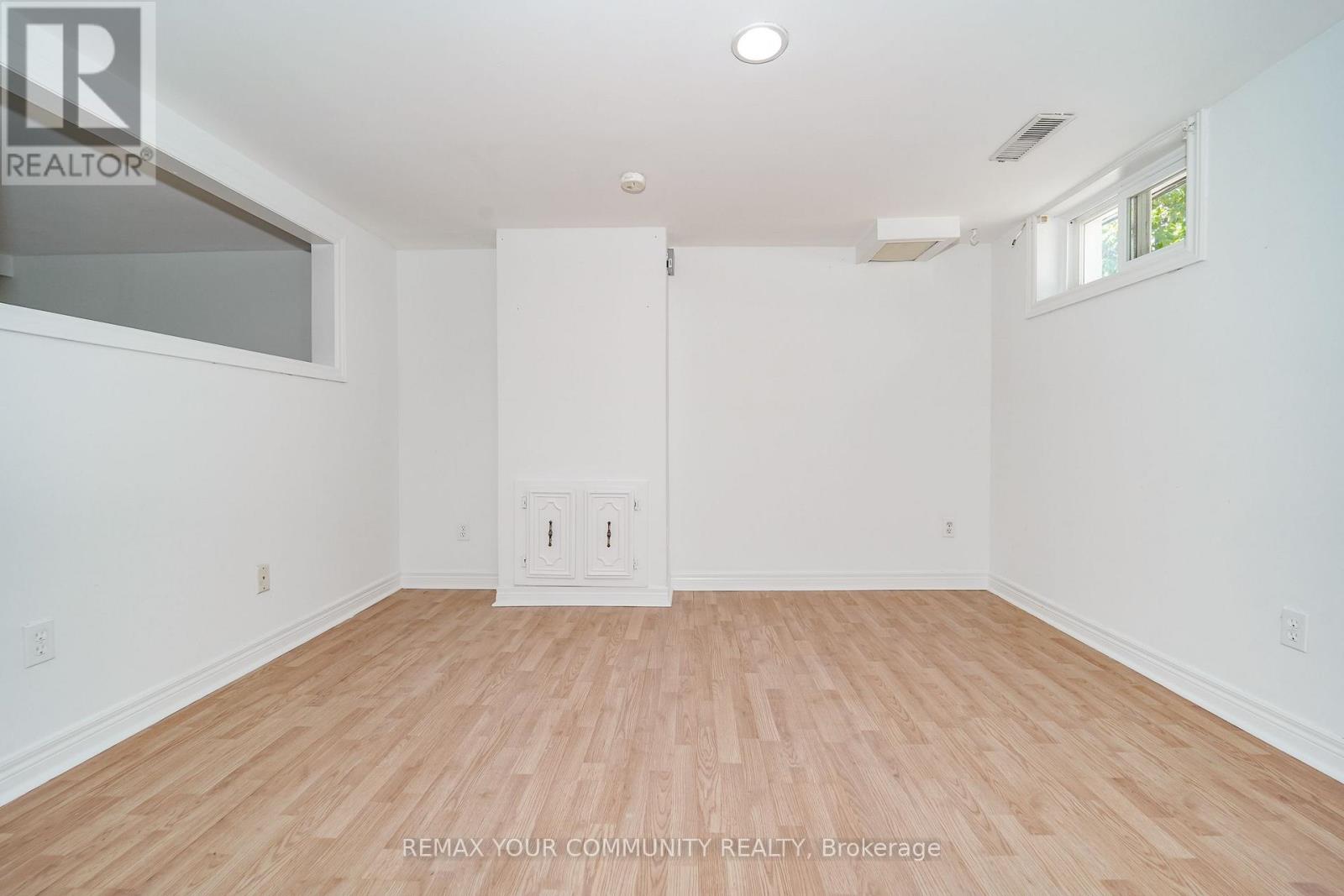 102 Hearst Circle, Toronto, Ontario  M6M 2V1 - Photo 21 - W13772398