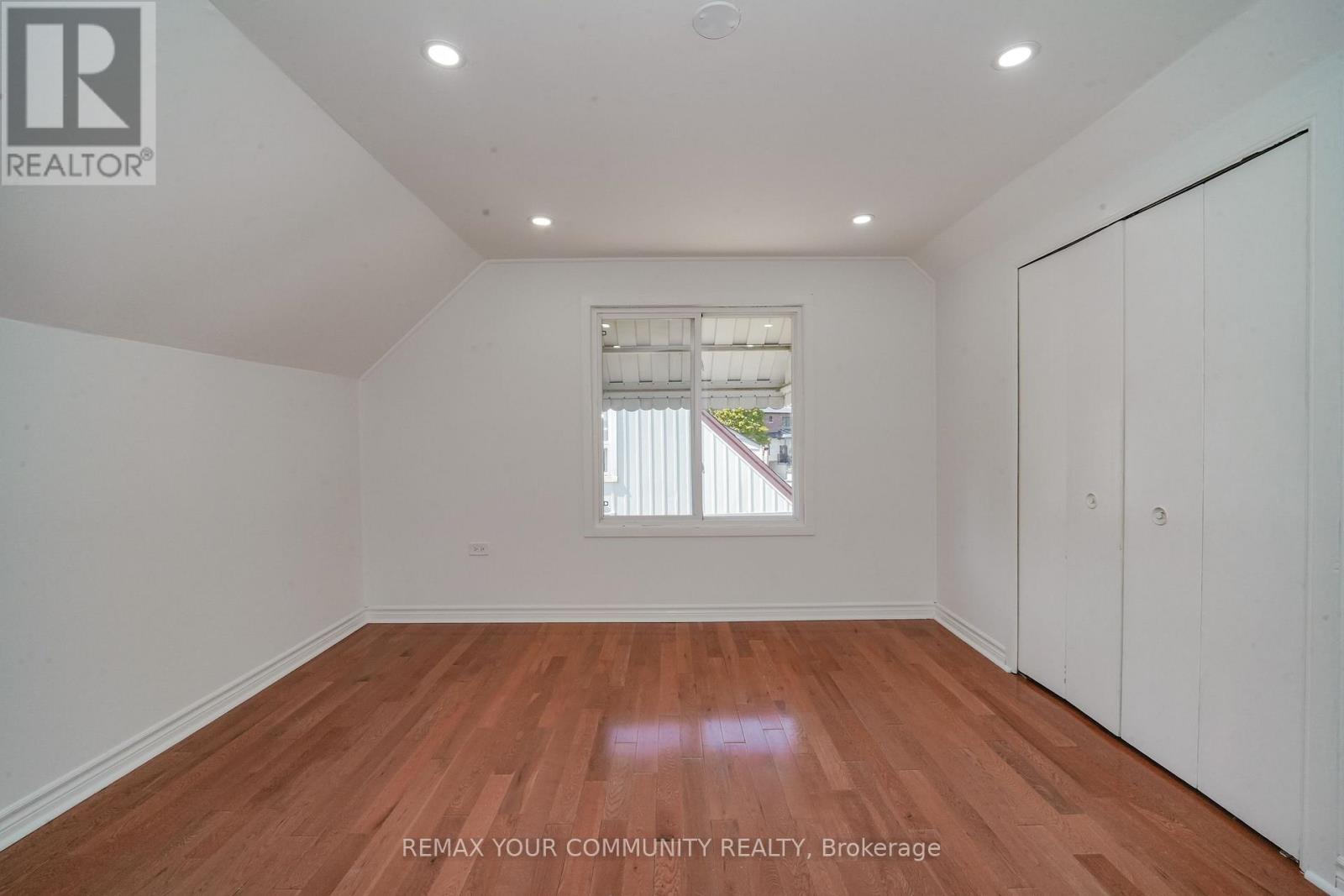 102 Hearst Circle, Toronto, Ontario  M6M 2V1 - Photo 14 - W13772398