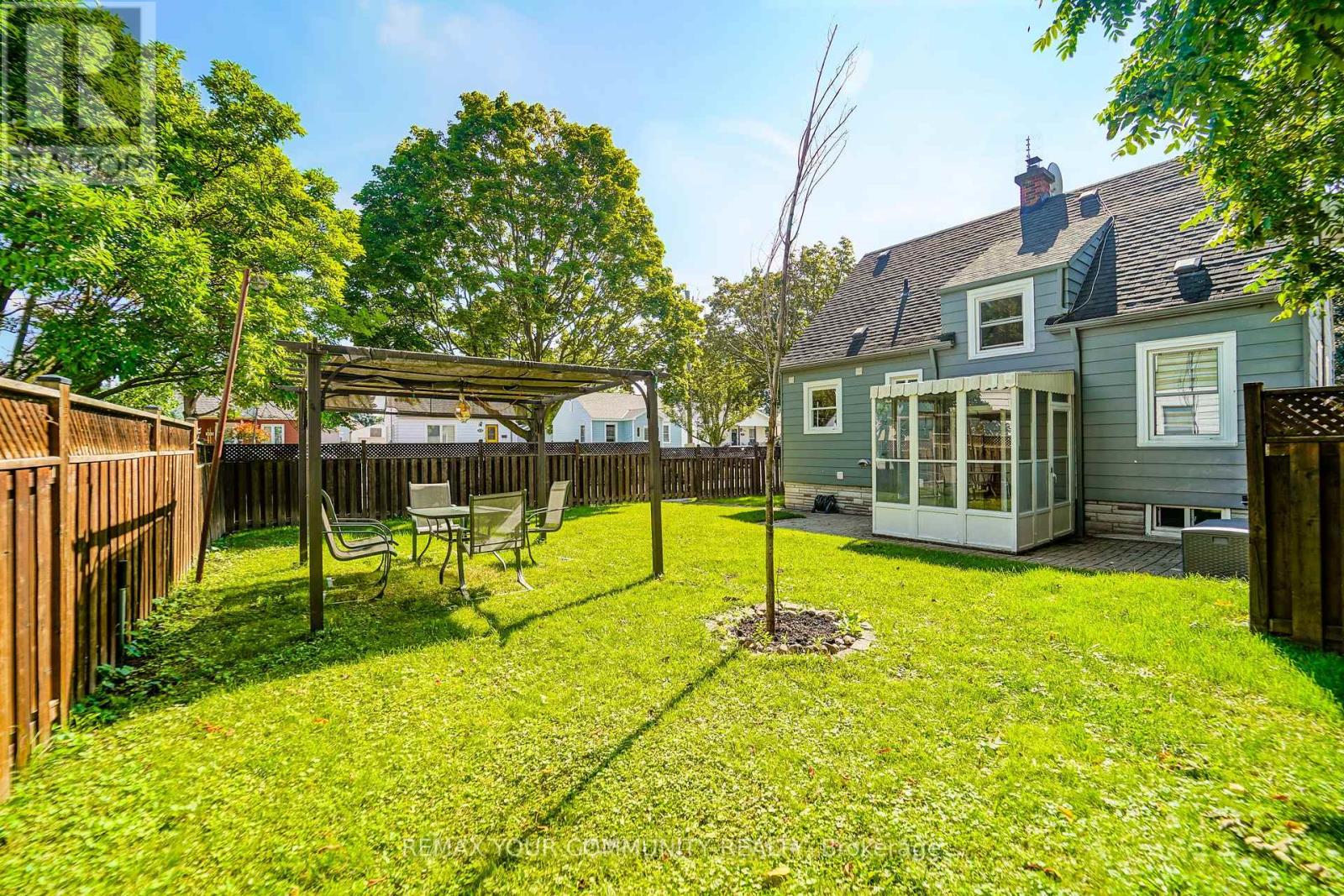102 Hearst Circle, Toronto, Ontario  M6M 2V1 - Photo 29 - W13772398
