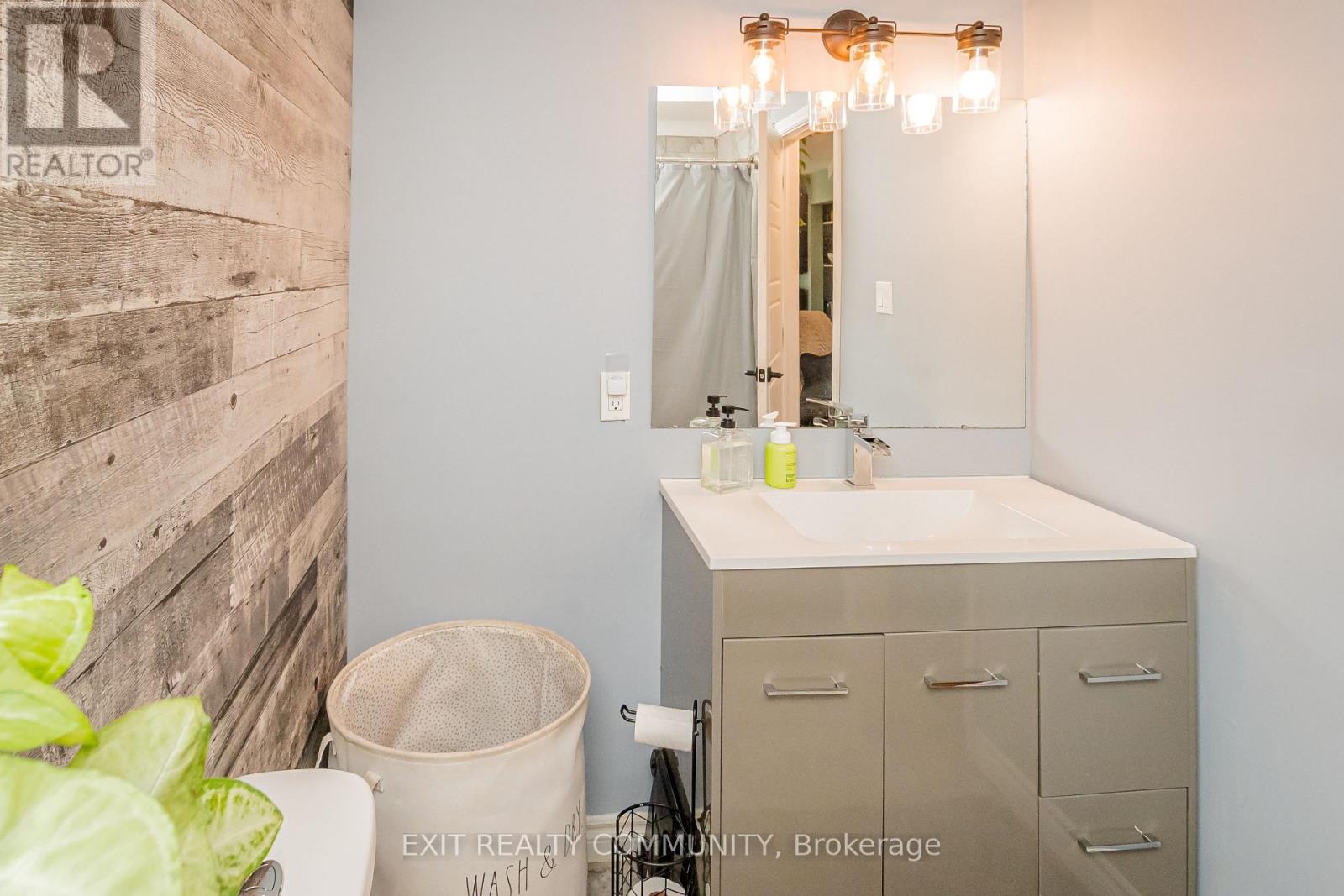 22530 Coldstream Road, Middlesex Centre, Ontario  N0L 1R0 - Photo 11 - X13776930