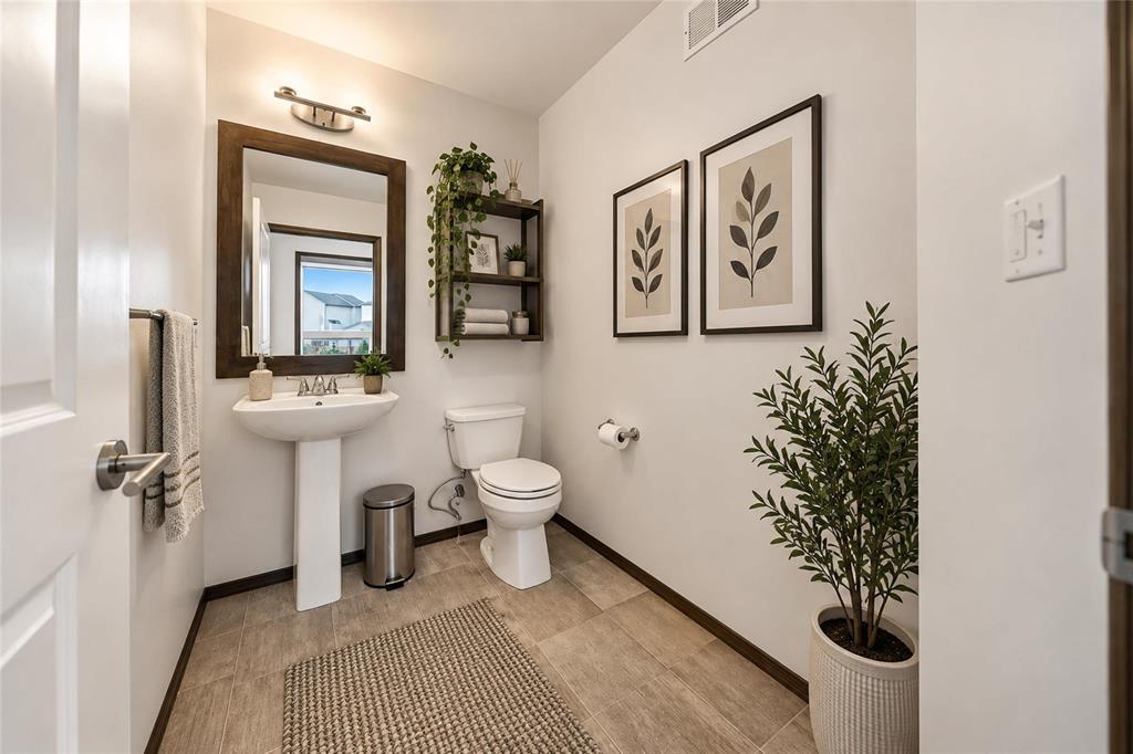 22 Hemmingwood Court, Winnipeg, Manitoba  R3Y 1S4 - Photo 20 - 202622854