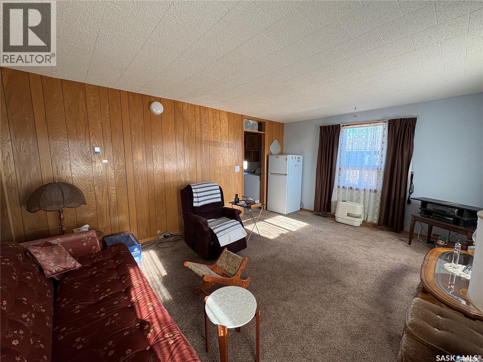 107 2nd Street S, Cabri, Saskatchewan  S0N 0J0 - Photo 7 - SK048314