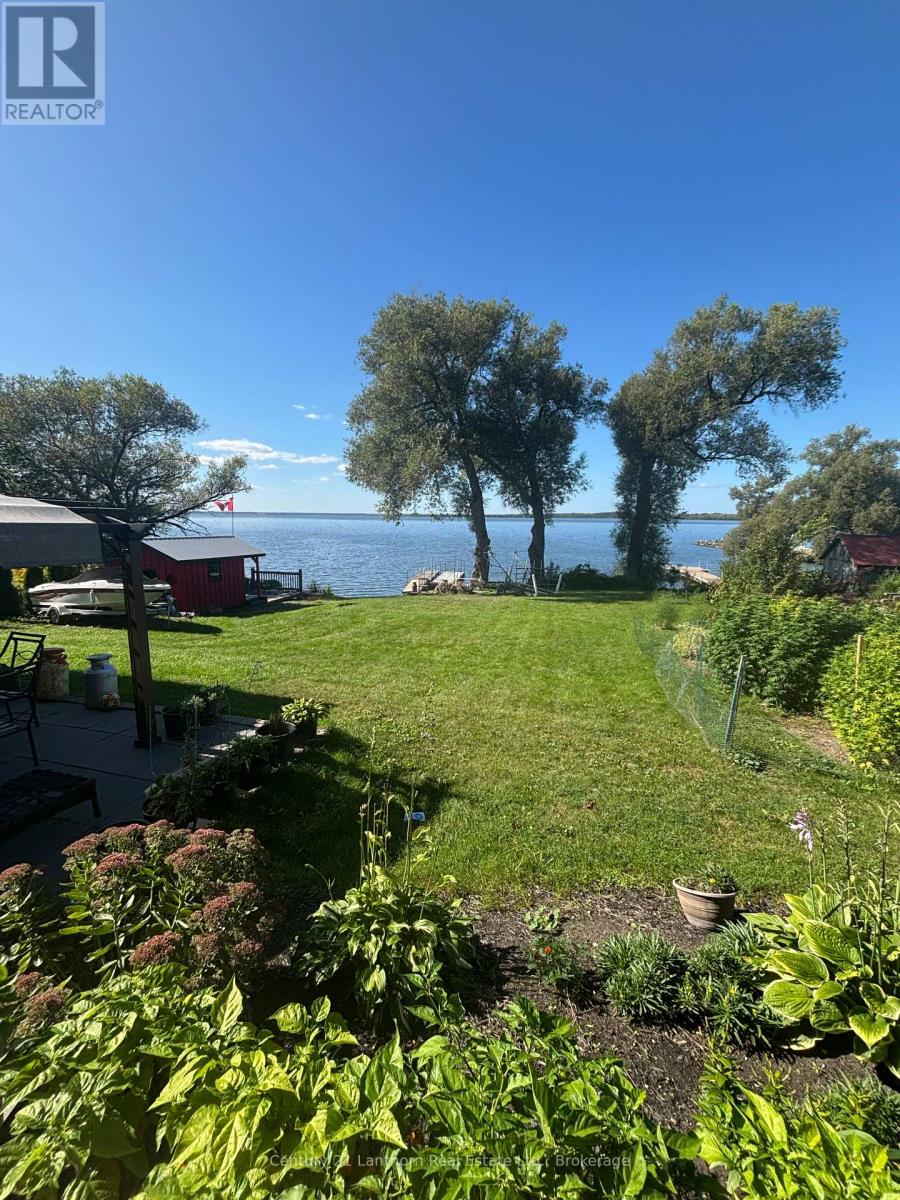 LOWER UNIT - 3 SOLMES STREET, Prince Edward County, Ontario