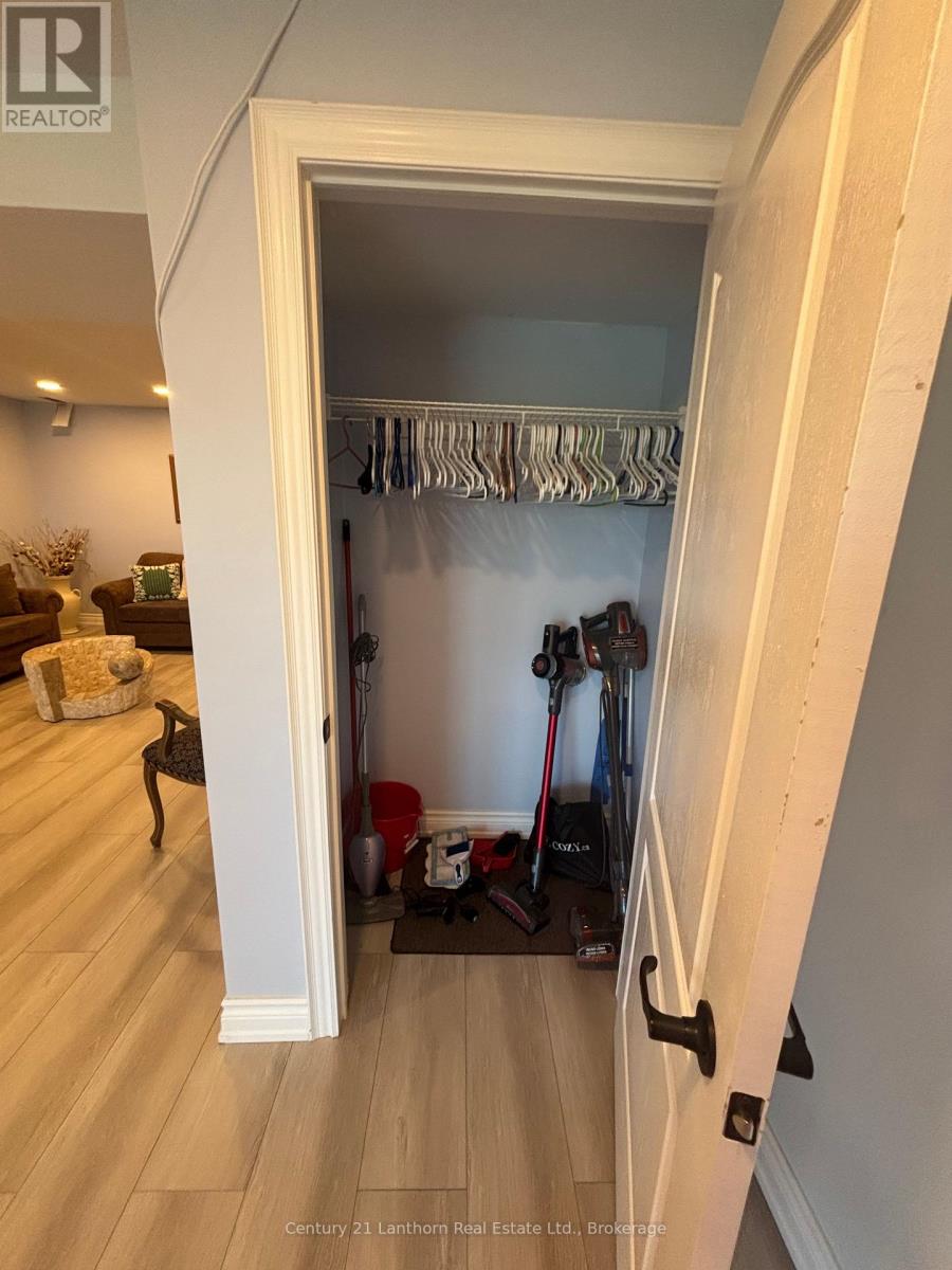 Lower Unit - 3 Solmes Street, Prince Edward County, Ontario  K0K 2T0 - Photo 6 - X13777432