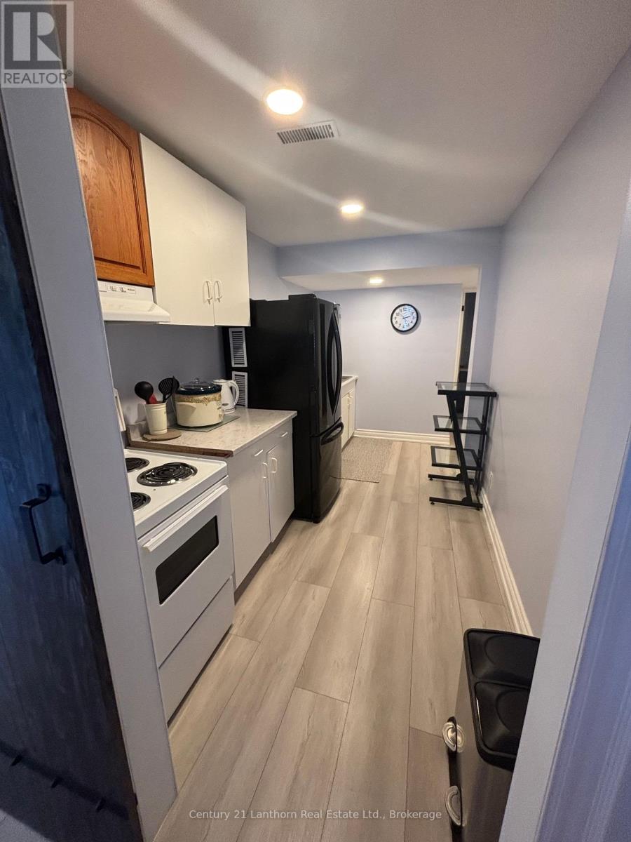 Lower Unit - 3 Solmes Street, Prince Edward County, Ontario  K0K 2T0 - Photo 9 - X13777432
