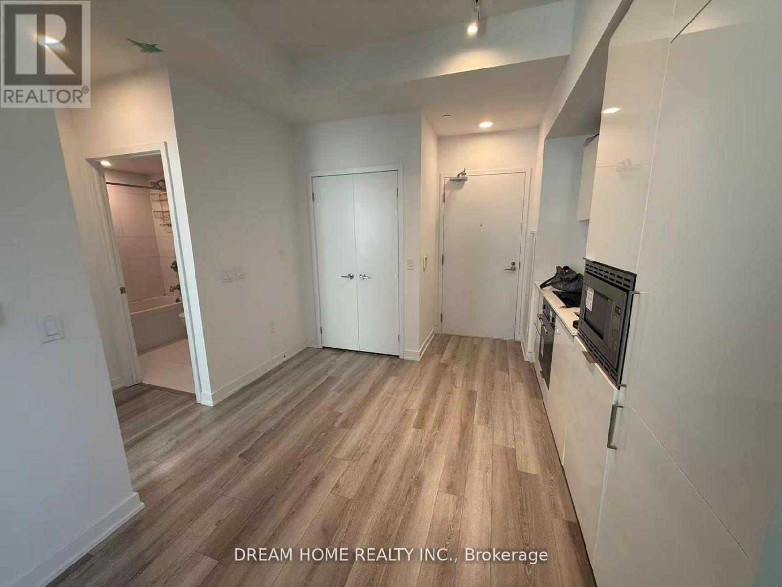 702 - 238 Simcoe Street, Toronto, Ontario  M5T 0E2 - Photo 3 - C13777438