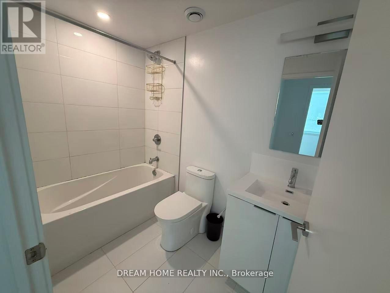 702 - 238 Simcoe Street, Toronto, Ontario  M5T 0E2 - Photo 4 - C13777438