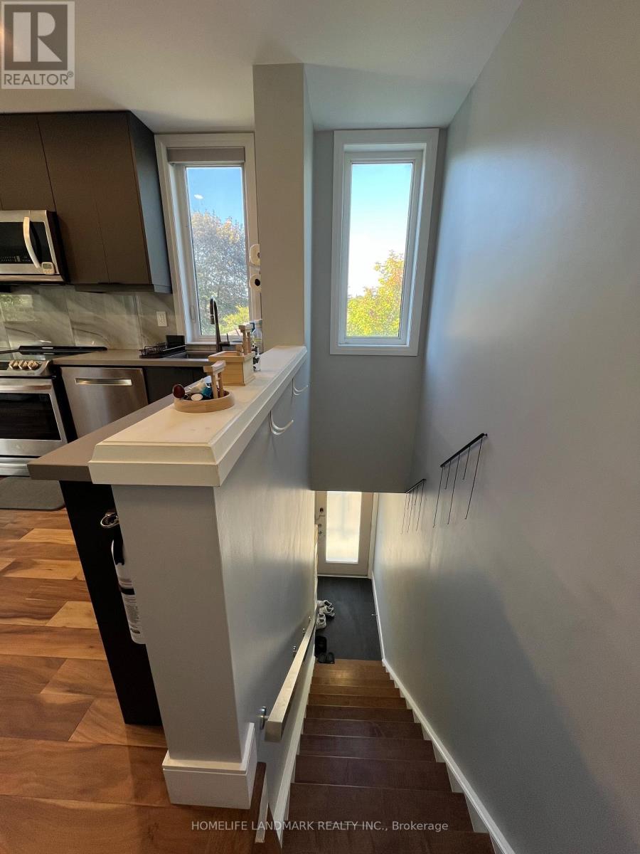 Th03 - 780 Sheppard Avenue E, Toronto, Ontario  M2K 0E8 - Photo 4 - C13777440