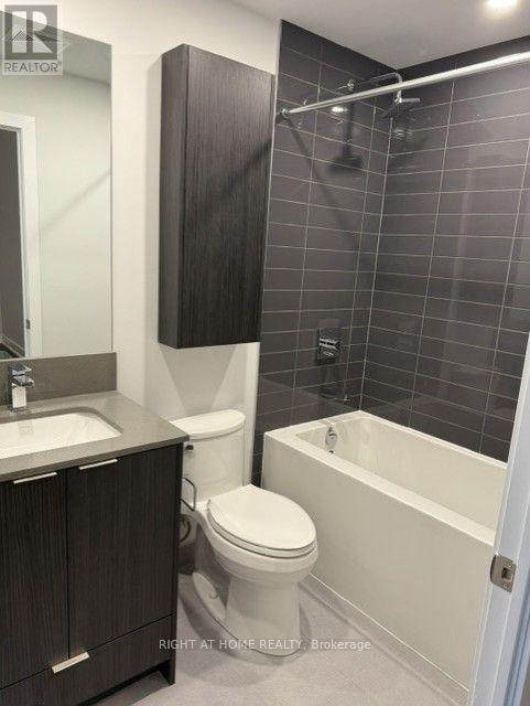 3205 - 430 Square One Drive, Mississauga, Ontario  L5B 0E6 - Photo 7 - W13777428