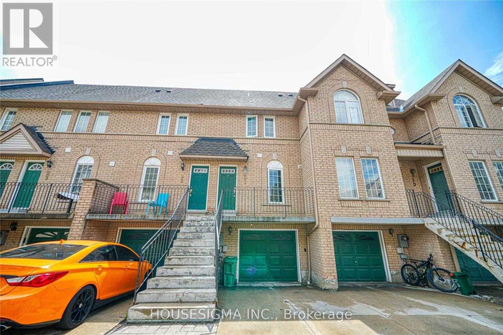 21 - 80 STRATHAVEN DRIVE, Mississauga, Ontario