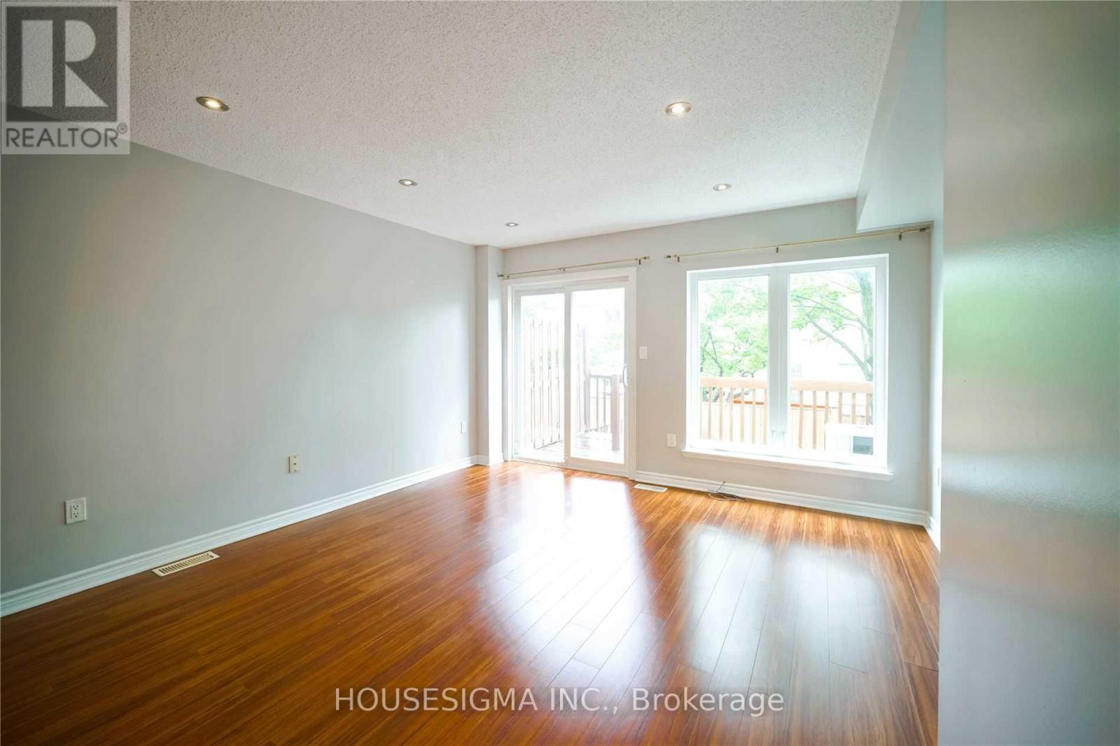 21 - 80 Strathaven Drive, Mississauga, Ontario  L5R 3V9 - Photo 3 - W13777434