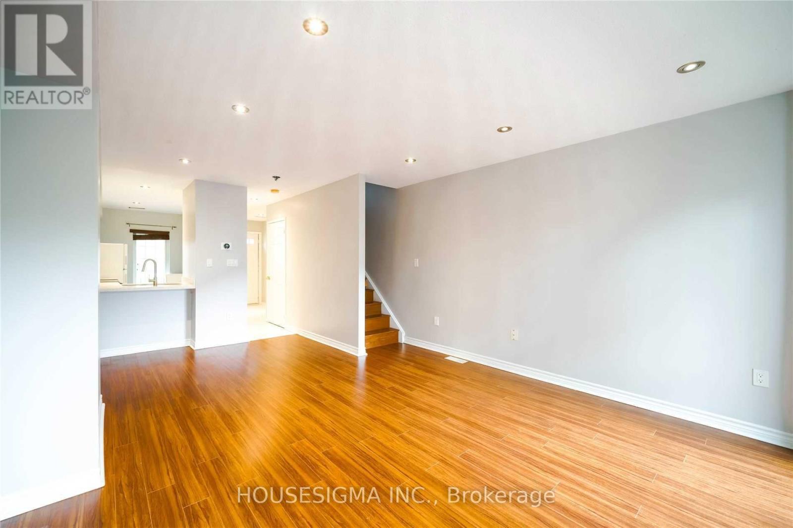 21 - 80 Strathaven Drive, Mississauga, Ontario  L5R 3V9 - Photo 4 - W13777434