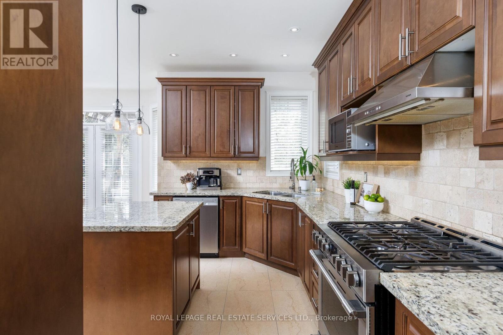 147 Innville Crescent, Oakville, Ontario  L6L 0B8 - Photo 12 - W13777442