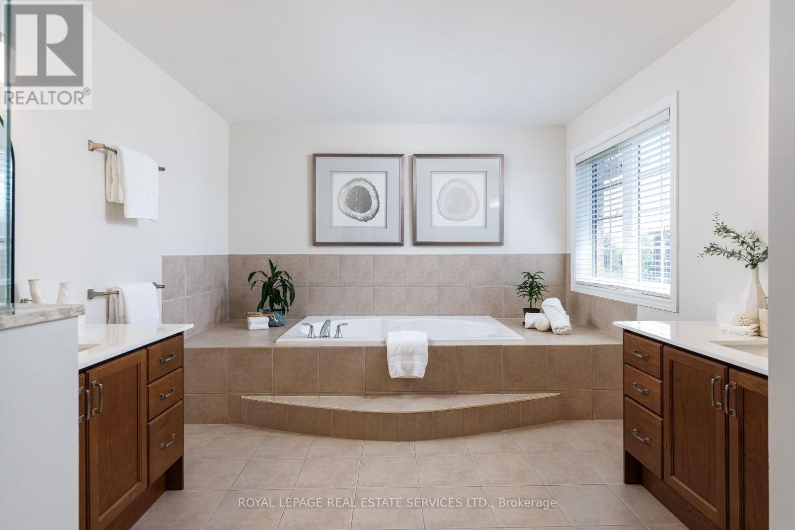 147 Innville Crescent, Oakville, Ontario  L6L 0B8 - Photo 21 - W13777442