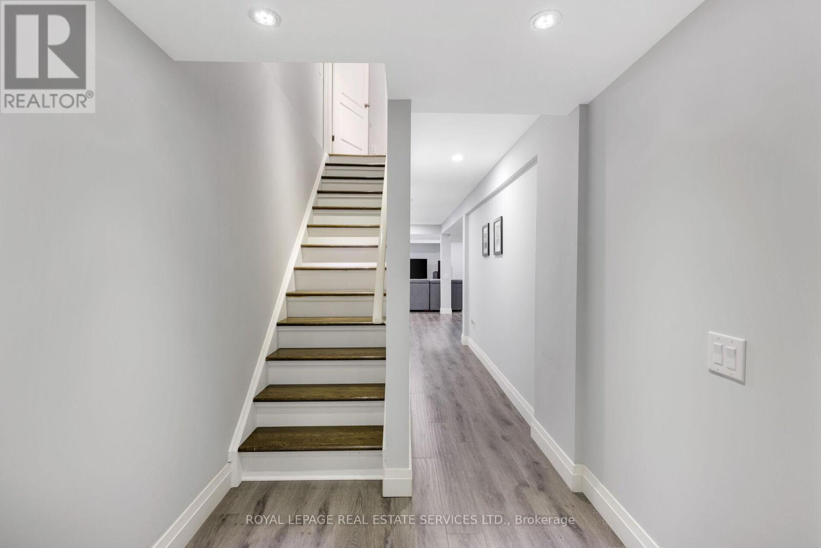 147 Innville Crescent, Oakville, Ontario  L6L 0B8 - Photo 33 - W13777442