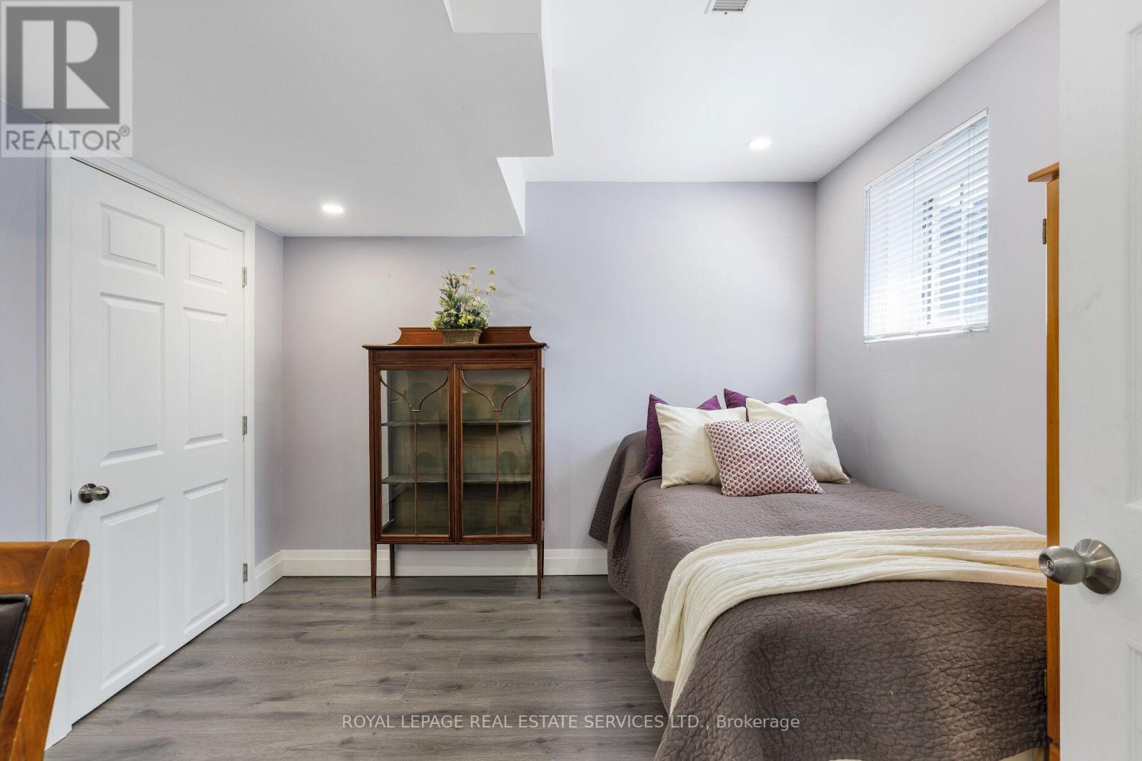 147 Innville Crescent, Oakville, Ontario  L6L 0B8 - Photo 38 - W13777442
