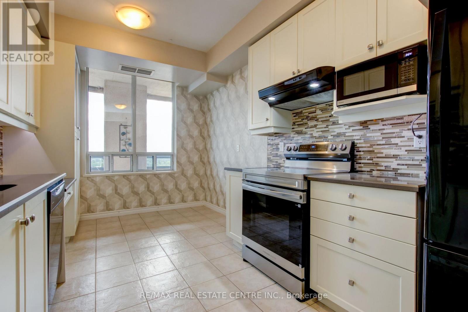 1202 - 1 Belvedere Court, Brampton, Ontario  L6V 4M6 - Photo 19 - W13777452