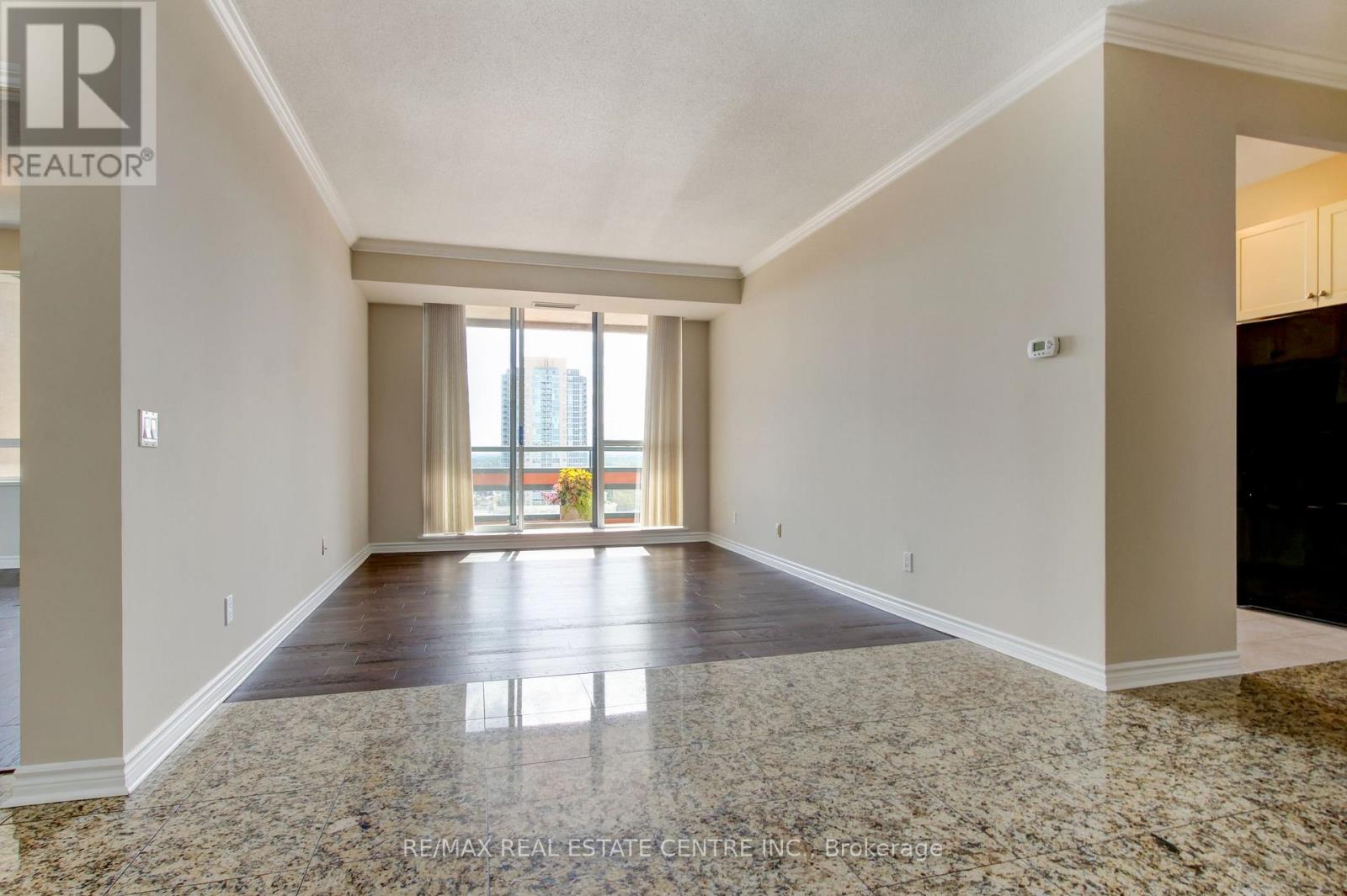 1202 - 1 Belvedere Court, Brampton, Ontario  L6V 4M6 - Photo 7 - W13777452