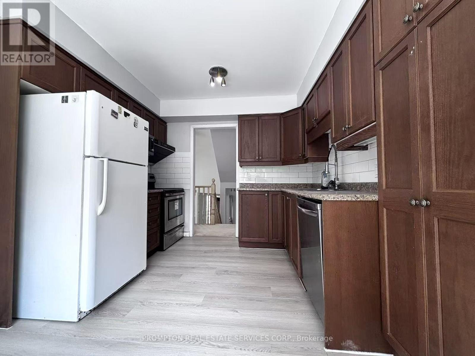 487 Laurel Gate Drive, Waterloo, Ontario  N2T 2R9 - Photo 4 - X13777444