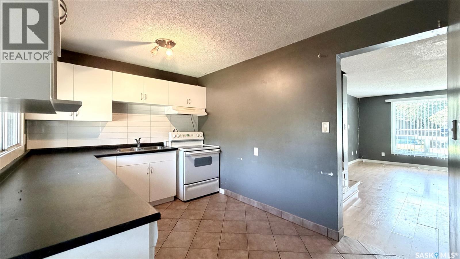 128 1128 McKercher DRIVE photo 12