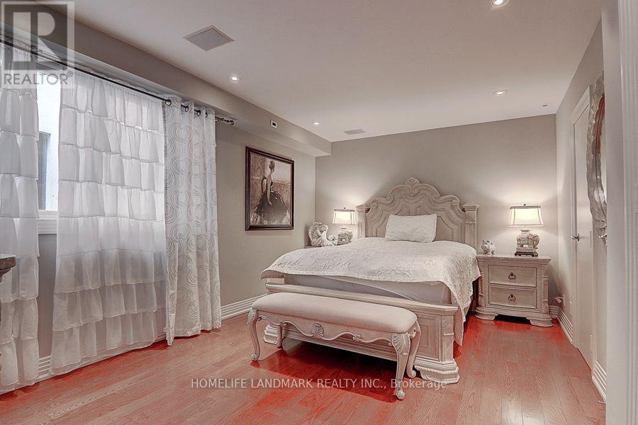 35 Gardiner Road, Toronto, Ontario  M5P 3B6 - Photo 24 - C13000450